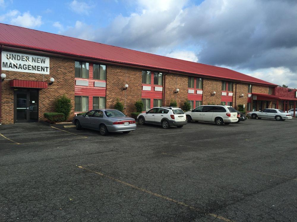 Red Roof Inn Хилсвилл Экстерьер фото